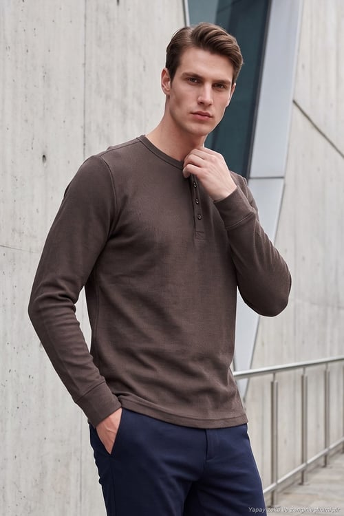 Pamuklu Regular Fit Düğmeli Bisiklet Yaka Erkek Sweat 5905852 KAHVE