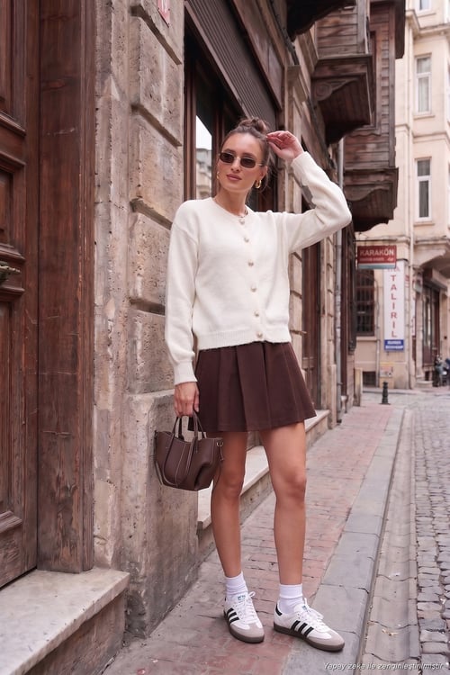 Premium Regular Fit Bisiklet Yaka Yumuşak Dokulu Kadın Hırka 680HI00147 EKRU