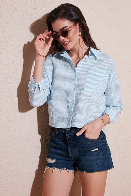 Regular Fit Çizgili Göğüs Cepli Dokulu Kadın Gömlek 6772870 BEBE MAVİ