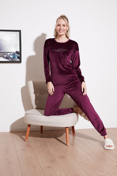 Regular Fit Yumuşak Dokulu Kadife Kadın Pijama Takımı 6094200W4 MOR