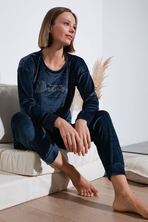 Standart Fit Bisiklet Yaka Yumuşak Kadife Kadın Pijama Takımı 6094202 LACİVERT