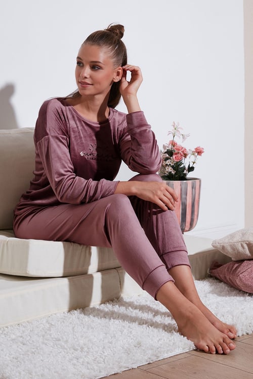 Standart Fit Bisiklet Yaka Yumuşak Kadife Kadın Pijama Takımı 6094201 PUDRA