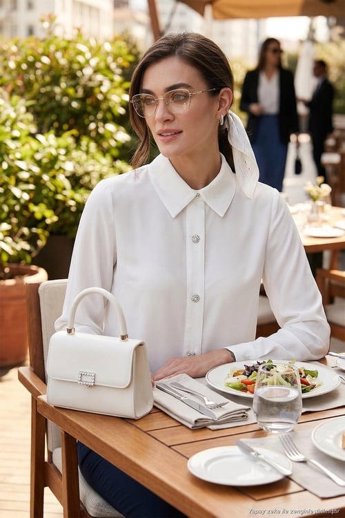 Taşlı Regular Fit Gömlek Yaka Fermuarlı Kadın Bluz 611BZ0493 EKRU