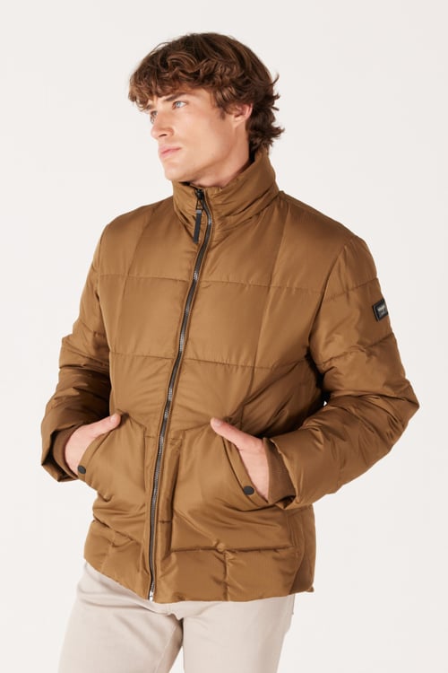 Wrangler Kapitoneli Regular Fit Dik Yaka Erkek Mont W232183 211 CAMEL