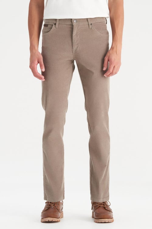 Wrangler Pamuklu Slim Fit Normal Bel Dar Paça Erkek Pantolon MW12SEC 185 KAHVE