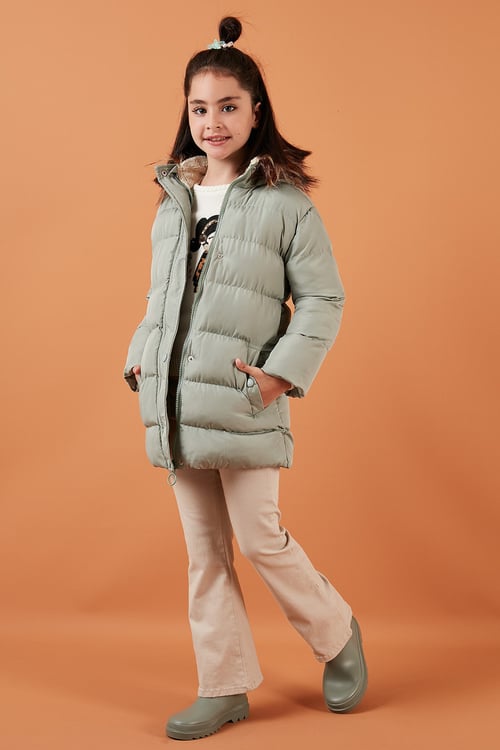Yakası Suni Kürklü Kapüşonlu Cepli Kız Çocuk Mont 6028720 HAKİ