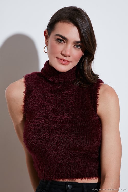 Yumuşak Tüylü Slim Fit Balıkçı Yaka Crop Kadın Süveter 4615566 BORDO