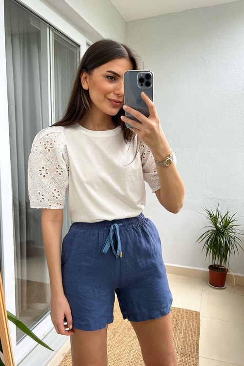 Beyaz Kolu Fisto Detaylı Bluz
