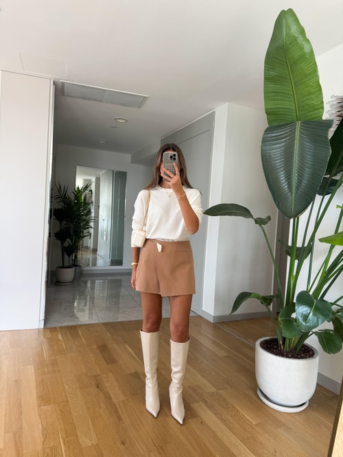 Broşlu Mini Şort Etek - Camel