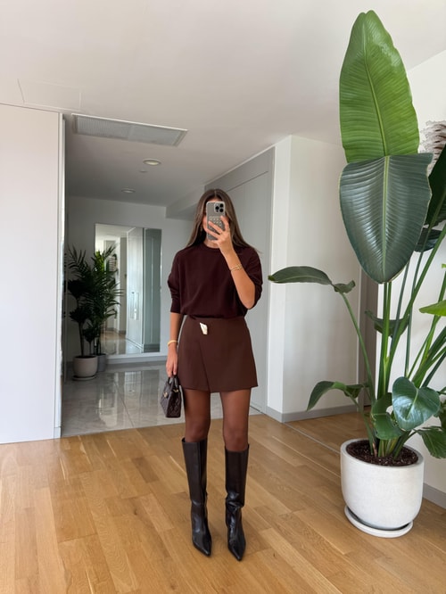 Broşlu Mini Şort Etek - Kahve