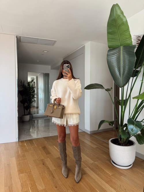 Dantel Detaylı Saten Şort - Ekru