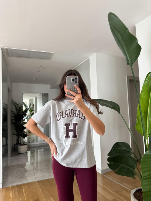 Gri Harvard Yazılı Tişört · 2