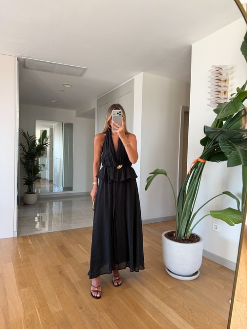 Halter Yaka Gold Broşlu Elbise - Siyah