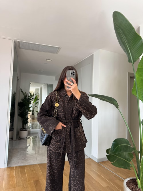 Kahve Yıkamalı Kuşaklı Leopar Desen Ceket