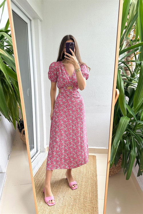 Karlot Bel Detaylı Çiçekli Elbise-Pembe