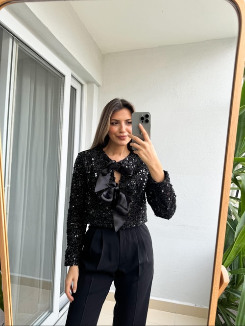 Kurdelalı Pullu Ceket Bluz