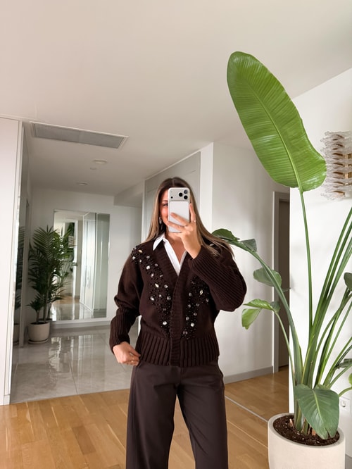 Taş Ve Boncuk Detaylı Hırka - Koyu Kahve 