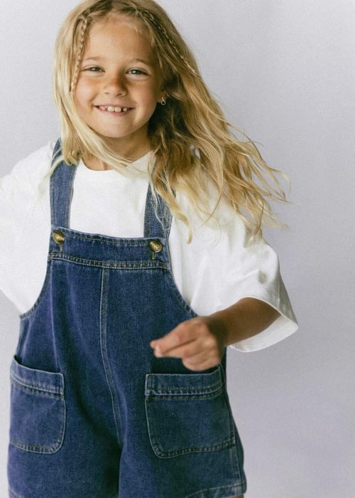Kız Çocuk Oversize Tişört ve Denim Salopet Şort Takım