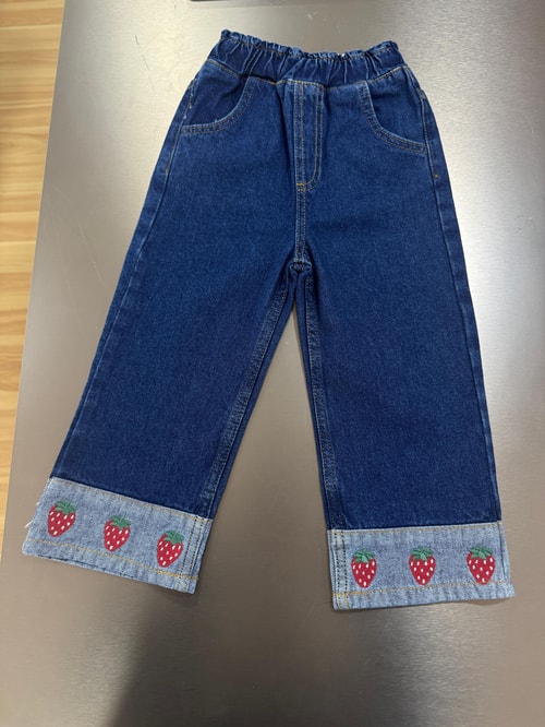 Kız Çocuk Pamuklu Mavi Çilek Nakışlı Jean Pantolon - Lastik Belli Bol Paça Model