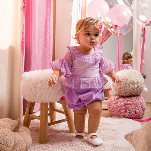 Kız Bebek Lila Dantel Detaylı Volanlı Bluz Şort Takım