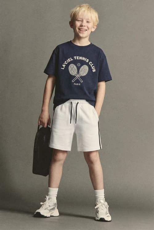 Erkek Çocuk Pamuklu Lacivert Baskılı T-Shirt ve Beyaz Şort Takım