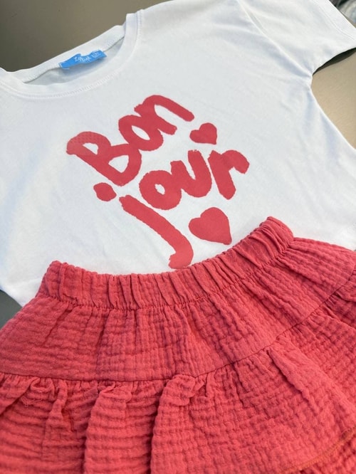 Kız Çocuk Pamuklu Bonjour Baskılı T-shirt Fırfırlı Etek Takım