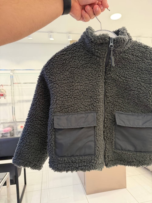 Kız Çocuk Pamuklu Siyah Peluş Fermuarlı Cepli Mont