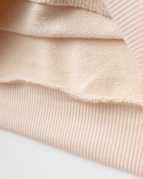 Kız Çocuk Pamuklu Kalp Baskılı Ekru Sweatshirt ve Kırmızı Tayt Takımı