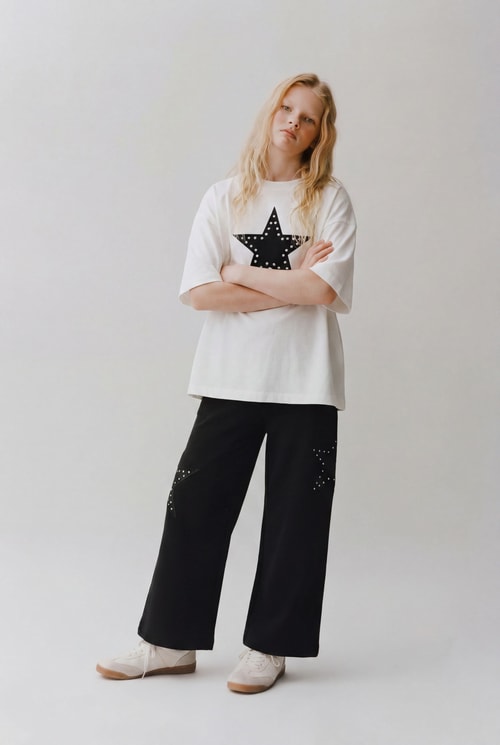 Kız Çocuk Pamuklu Beyaz Yıldız Aplikeli T-Shirt Pantolon Takım