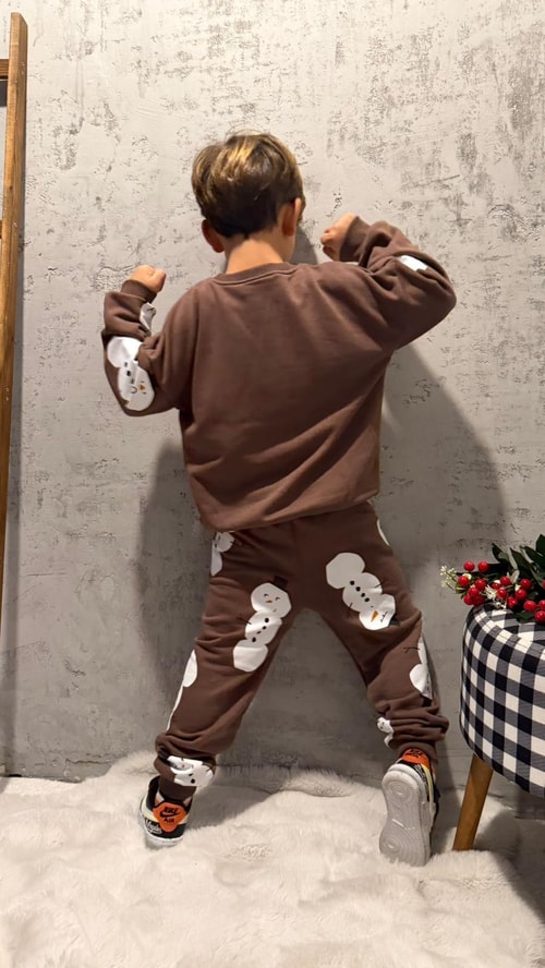 Erkek Çocuk Pamuklu Kahverengi Kardan Adam Desenli Sweatshirt & Eşofman Altı Takım