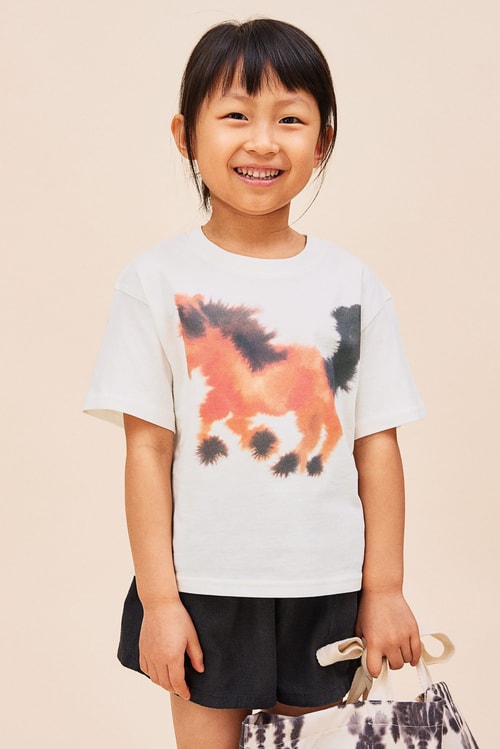 Kız Çocuk Pamuklu Ekru Su Desenli At Baskılı T-shirt - Oversize Kalıp