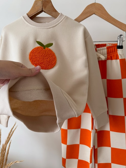 Çocuk Portakal Nakışlı Ekru Sweatshirt ve Turuncu Dama Eşofman Takımı
