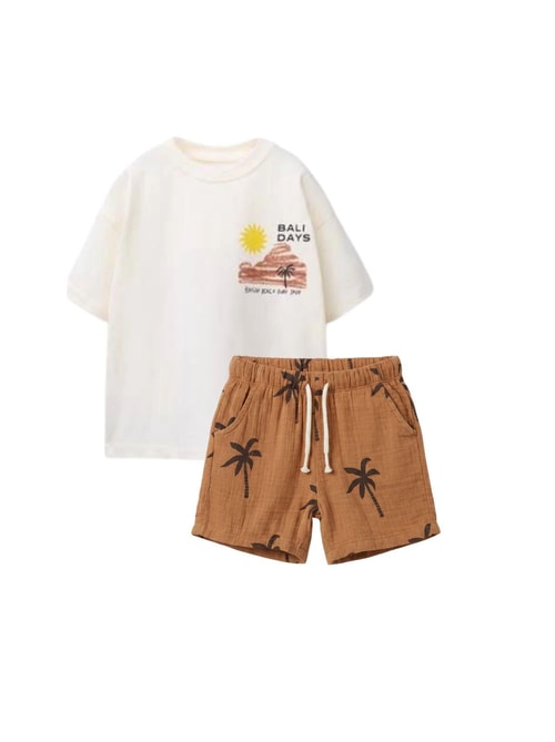 Erkek Çocuk Pamuklu Ekru Bali Days Baskılı T-Shirt ve Palmiye Desenli Şort Takım