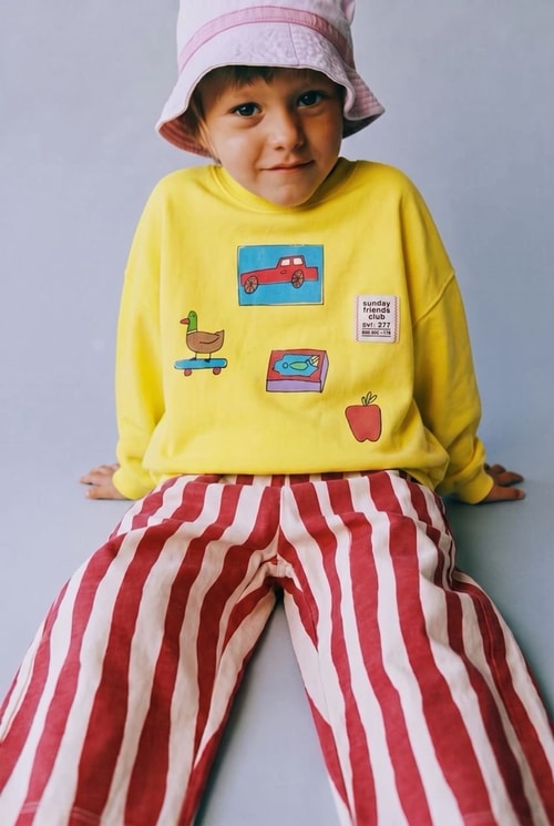 Erkek Çocuk Baskılı Sarı Sweatshirt ve Kırmızı Çizgili Eşofman Takımı