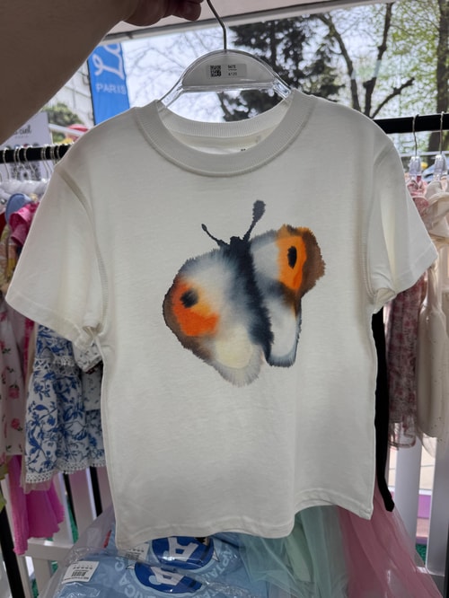 Kız Çocuk Pamuklu Ekru Suluboya Kelebek Desenli T-shirt