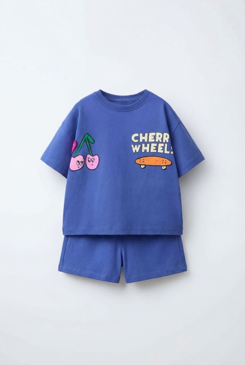 Kız Çocuk Pamuklu Kiraz ve Kaykay Baskılı T-shirt Şort Takım