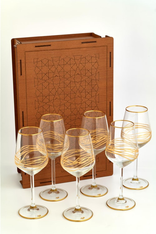 Dalgalı Motifli Cam Şarap Kadehi 6lı Set