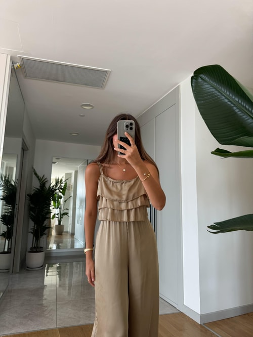 Askılı Kat Kat Detaylı Saten Tulum