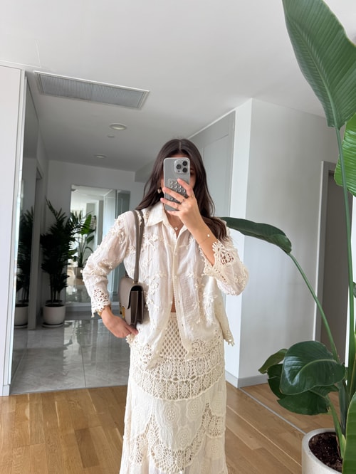 Bej Dantelli Gömlek