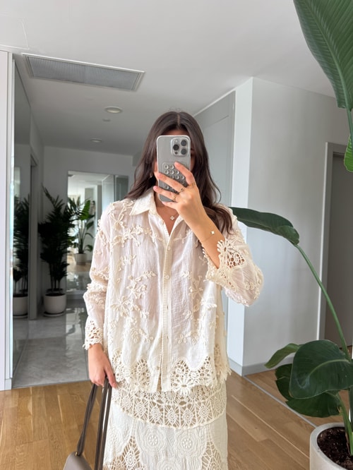 Bej Dantelli Gömlek