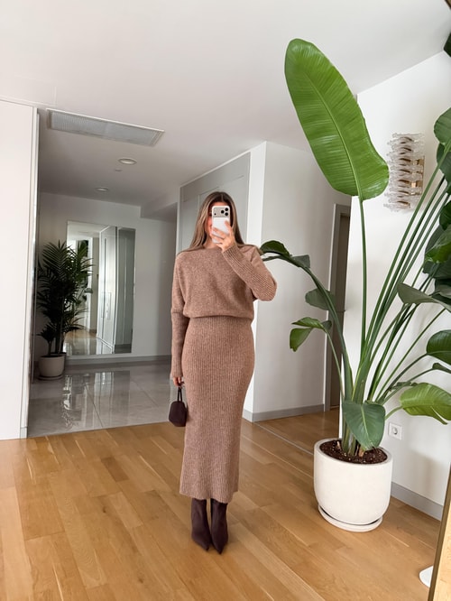 Bisiklet Yaka Yumoş Dokulu Triko Elbise -Bej