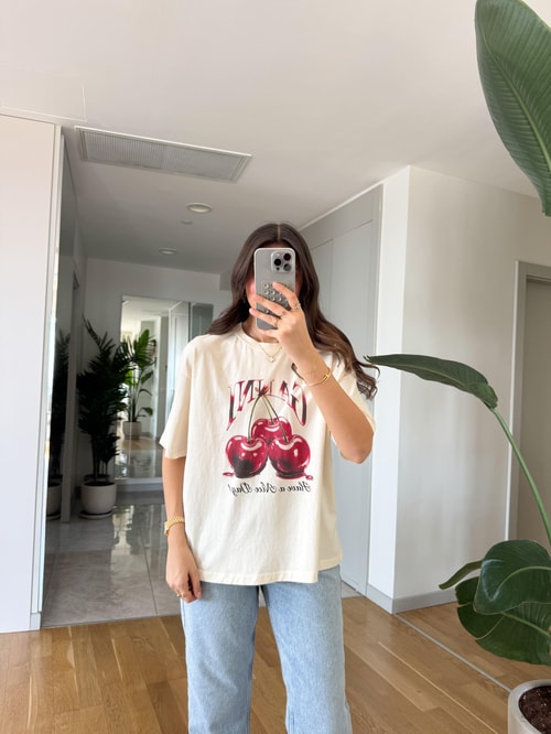 Cherry Baskılı Ekru Tişört