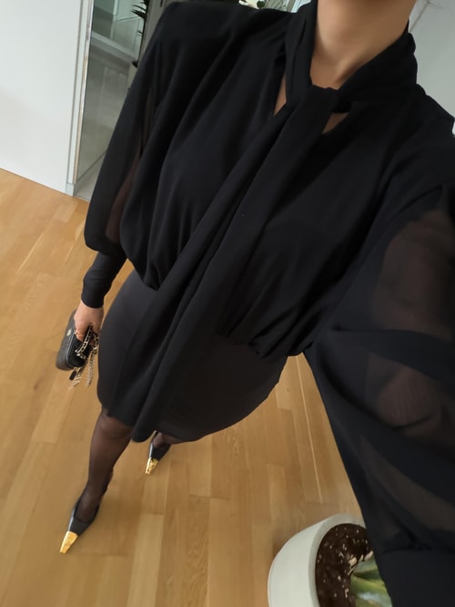 Degaje Yaka Mini Elbise - Siyah