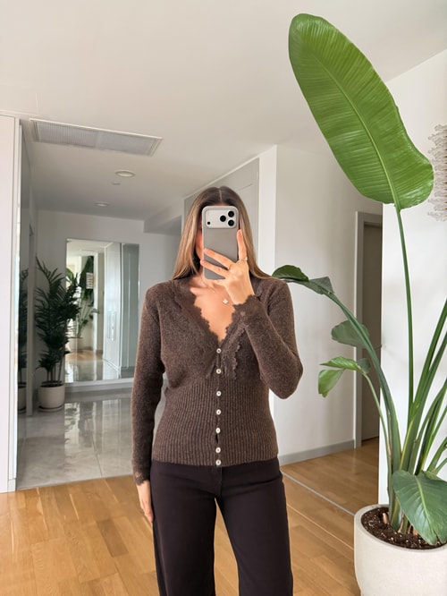 Diana Dantelli İnce Dokulu Hırka - Kahve