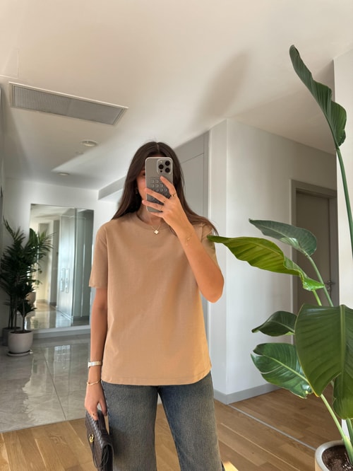 Dilvin Dekoratif Dikişli Bisiklet Yaka Tişört-Camel 