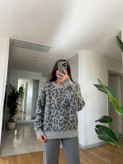 Dilvin Gri Leopar Desenli Kazak