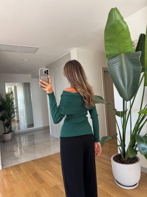 Dilvin Madonna Yaka Simli Triko - Zümrüt 