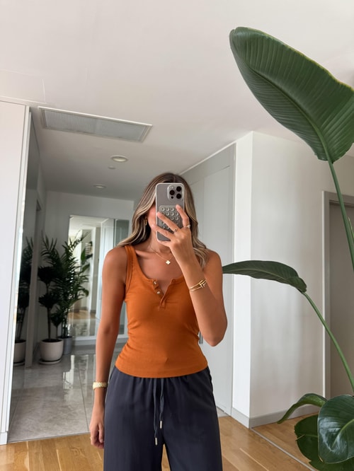 Dilvin Yakası Düğmeli Atlet - Kiremit