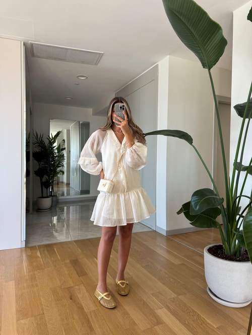 Ekru Fırfır Detaylı Elbise