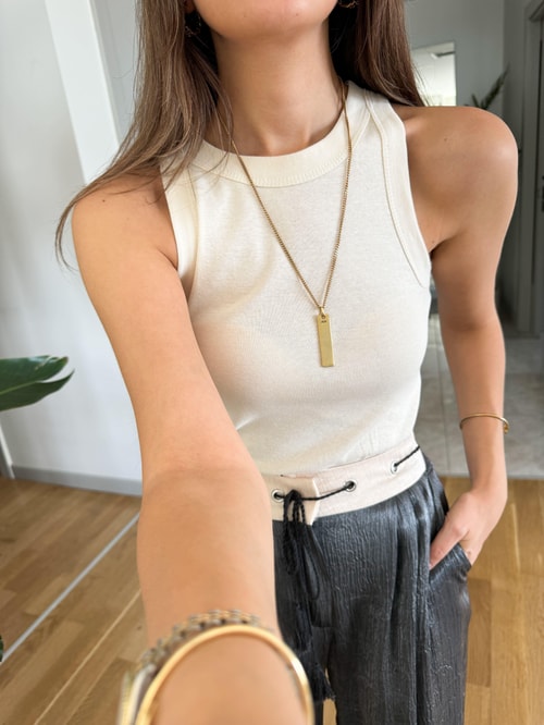 Ekru Halter Yaka Atlet